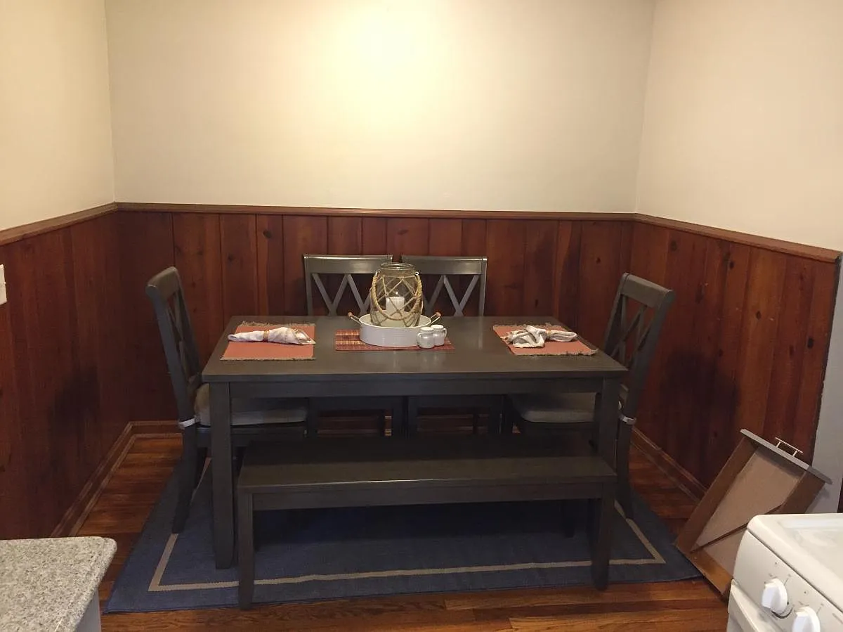 2 bed, 950 sqft, $1,295 — Photo 3