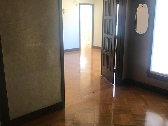 4th image of 1445 Monterey Blvd