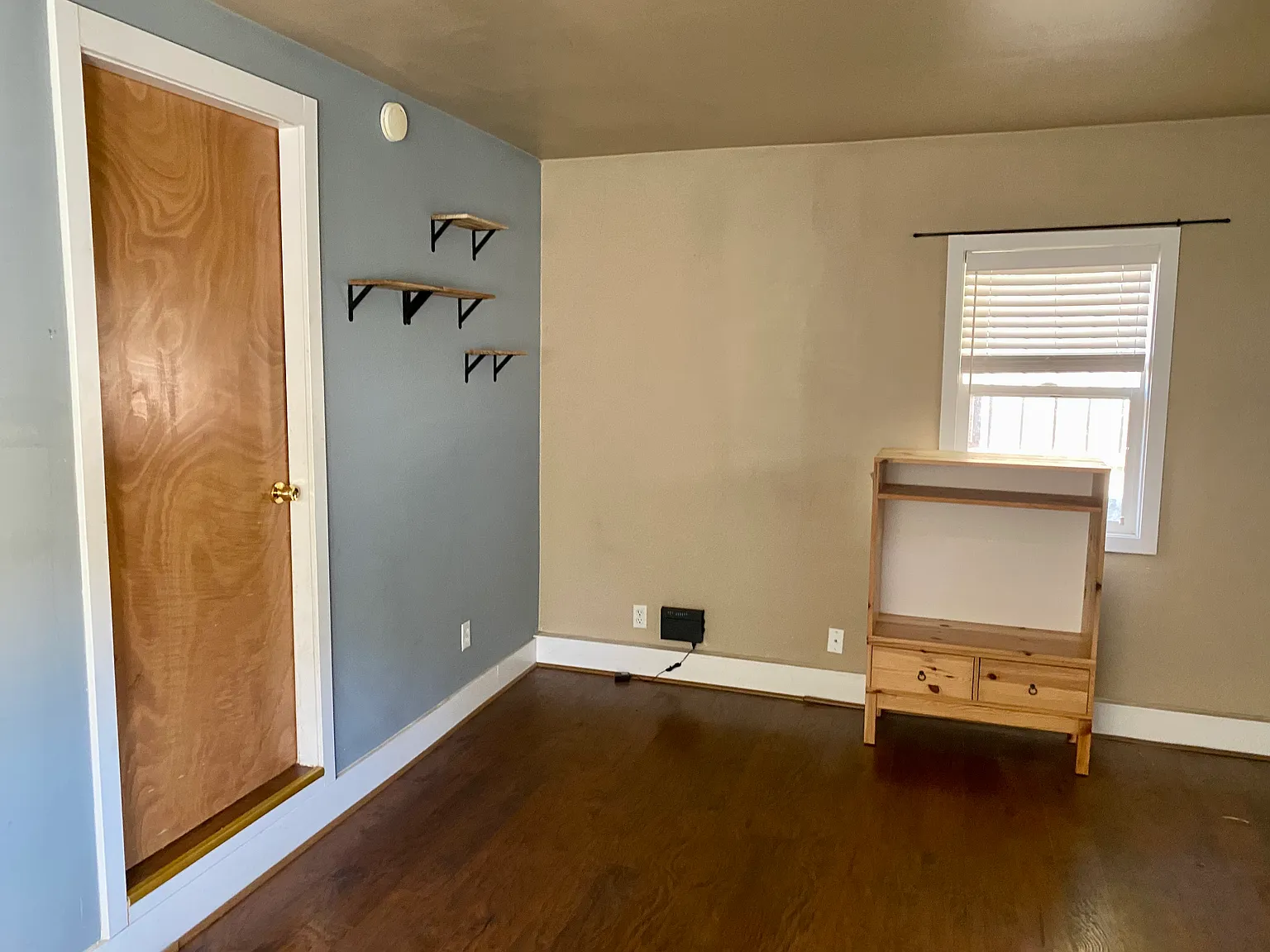 7113 12th Avenue SW — Photo 2