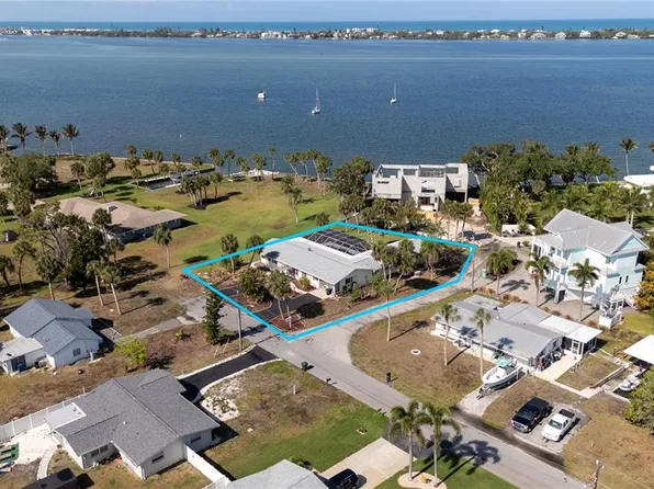 316 S Mango St, Englewood, FL 34223
