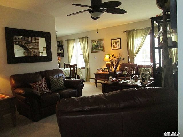 2nd image of 29 Andiron Ln