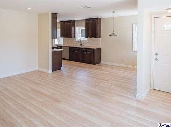 3rd image of 5329 Farago Ave