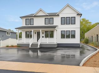 437 Sunrise Hwy, West Babylon, NY 11704