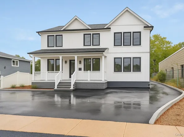 437 Sunrise Highway, West Babylon, NY 11704