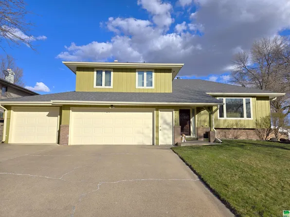 4138 Sherwood Ter, Sioux City, IA 51106