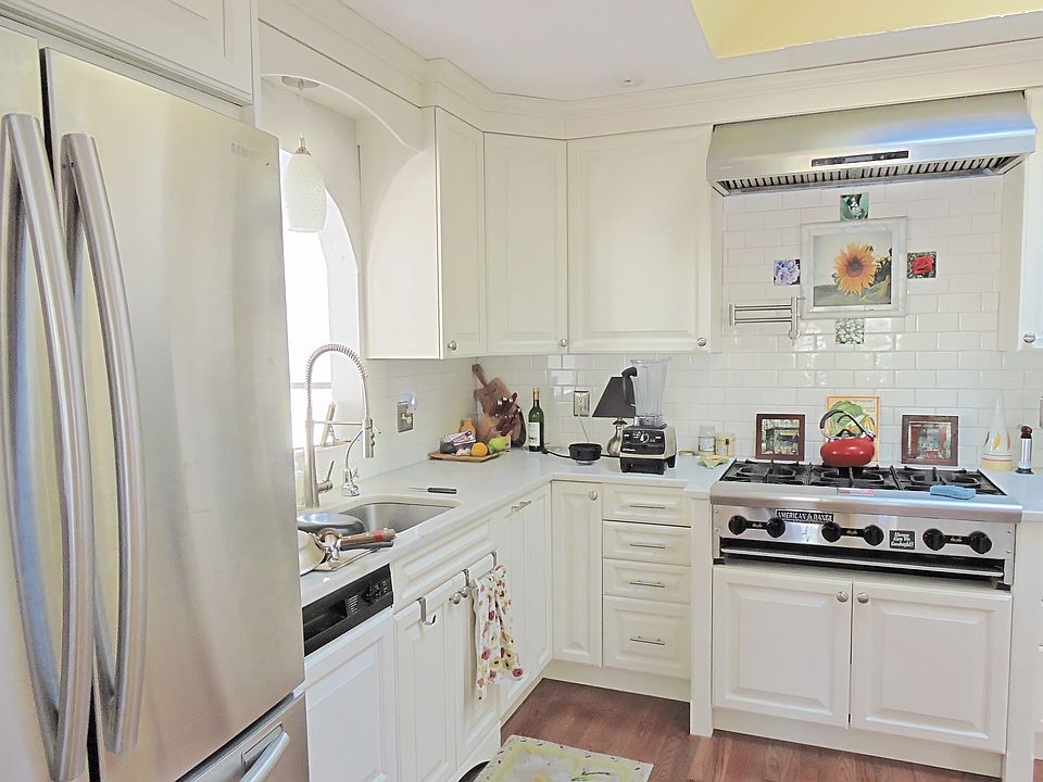 2nd image of 68 Old Ridgebury Rd