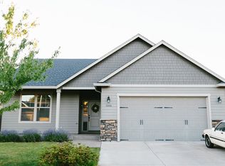 1048 Kaylee Ave, Junction City, OR 97448