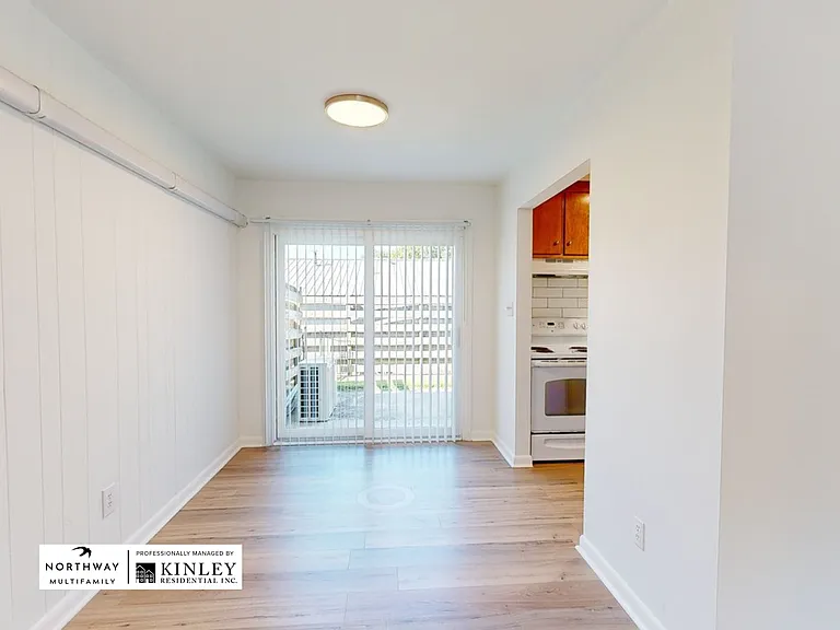 Meadowood Apartments — Photo 8