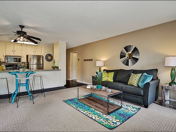 4th image of 1775 Diamond St Unit 205