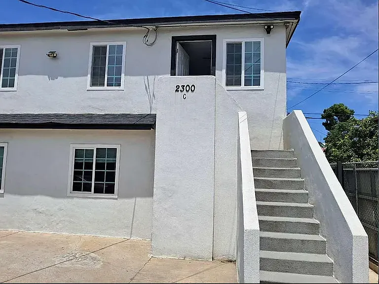 2300 Lake St #C — Photo 1