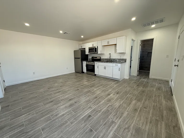 1318 N Sonoita Ave #2 — Photo 9