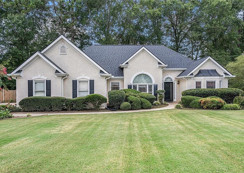 1st image of 40 Wentworth Dr