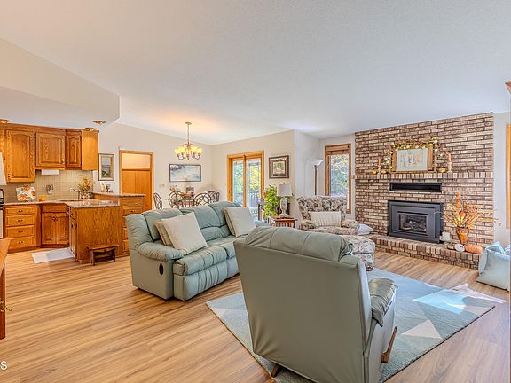 3rd image of 10744 Chokecherry Dr
