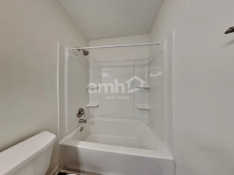 8284 Shattuck Dr — Photo 16