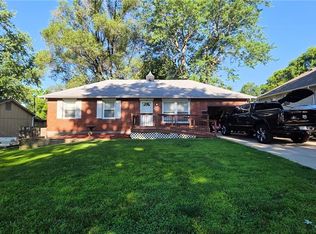 4216 S Cottage Ave, Independence, MO 64055