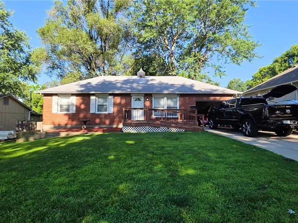4216 S Cottage Ave, Independence, MO 64055
