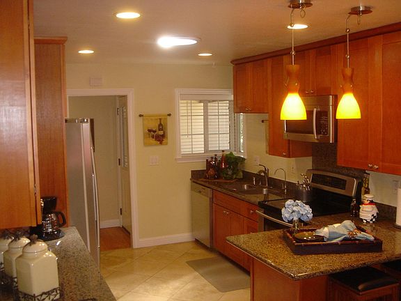 3rd image of 1172 Creekwood Dr