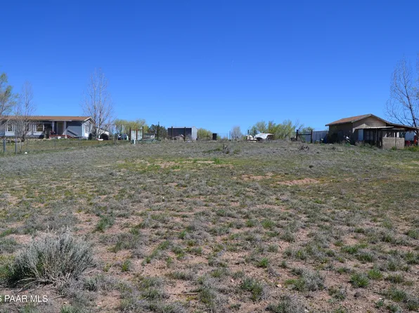 25285 N Lakeside Dr, Paulden, AZ 86334