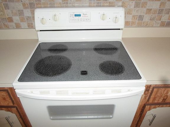 5th image of 1120 Viking Dr