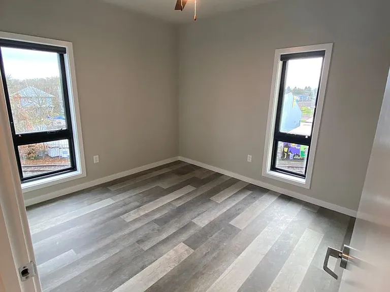 Booster Court — Photo 31