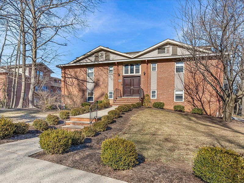 1st image of 361 Claremont Ave #101
