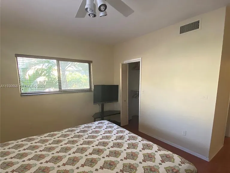 8950 Collins Ave #7 — Photo 5