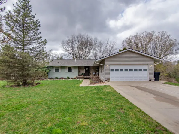 5232 S State Rd, Goodrich, MI 48438