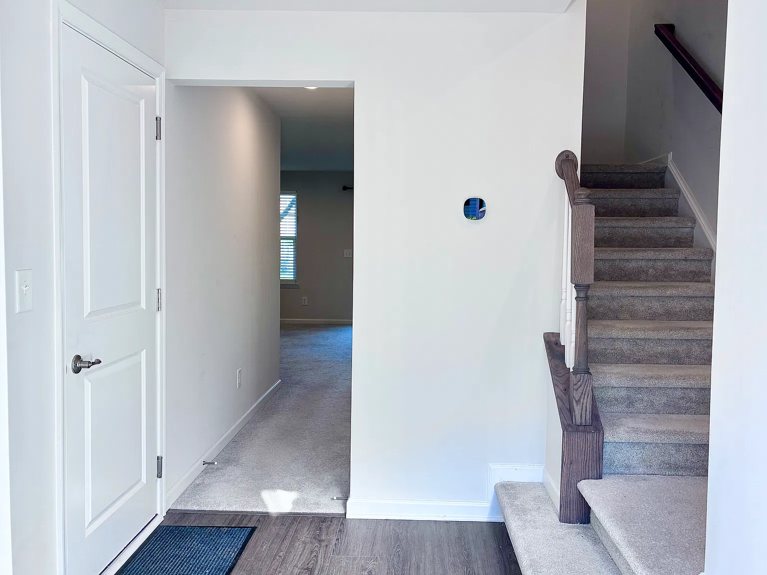3 bed, 2.5 bath, 1960 sqft, $1,995 — Photo 2