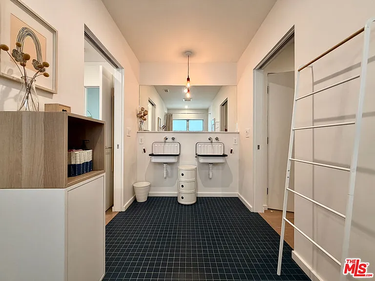 4355 Kenyon Ave — Photo 15