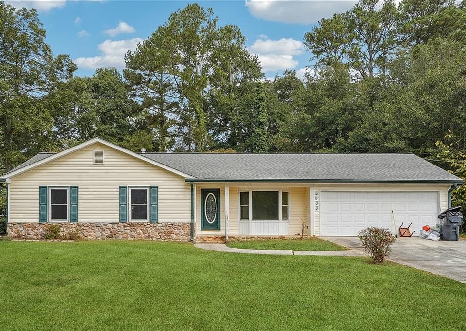 1st image of 2023 S Oak Dr