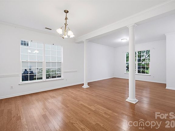 5th image of 5226 Coffeeberry Ln