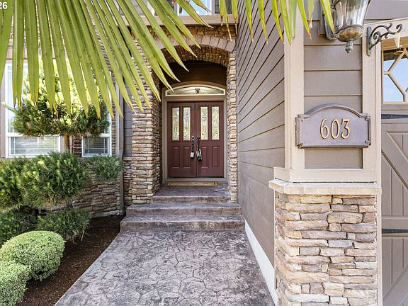 4th image of 603 NE 171st Ave