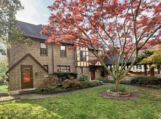 218 Vineyard Rd, Harrisburg, PA 17104