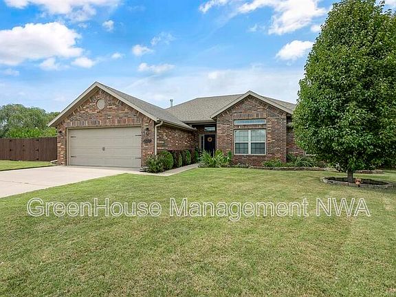 3rd image of 307 Blair Cir