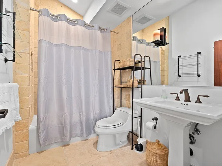 5939 Kalanianaole Hwy — Photo 44
