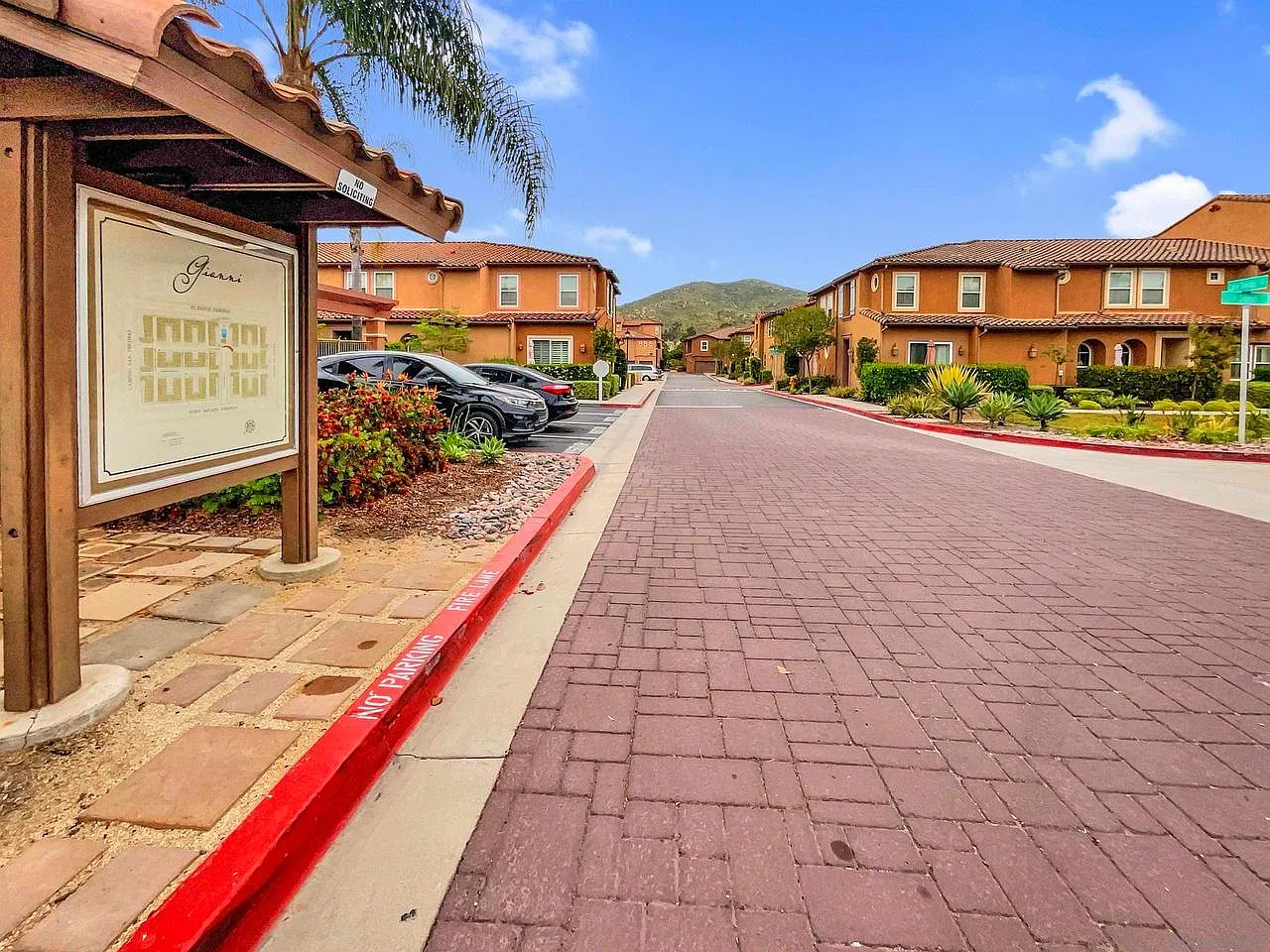 2 bed, 2.5 bath, 1389 sqft, $3,500 — Photo 2