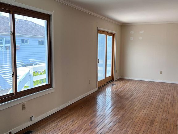 2nd image of 115 Lockwood Ave #1