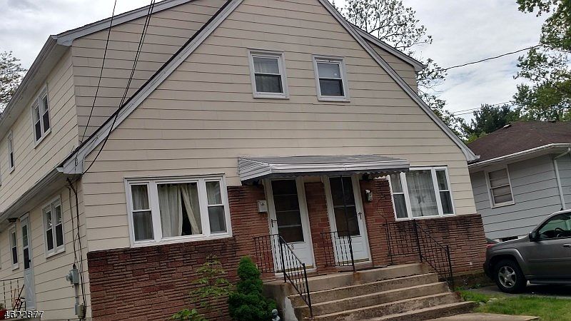 2nd image of 8-10 Broad St