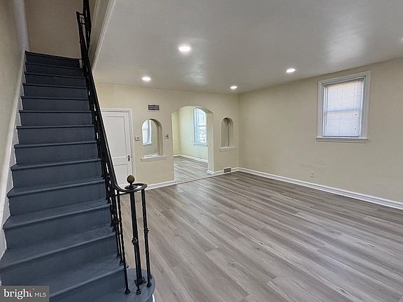 3rd image of 6658 Rutland St