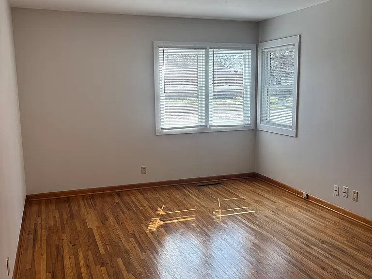318 E 12th Ave — Photo 21