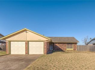 1725 SE 9th St, Moore, OK 73160