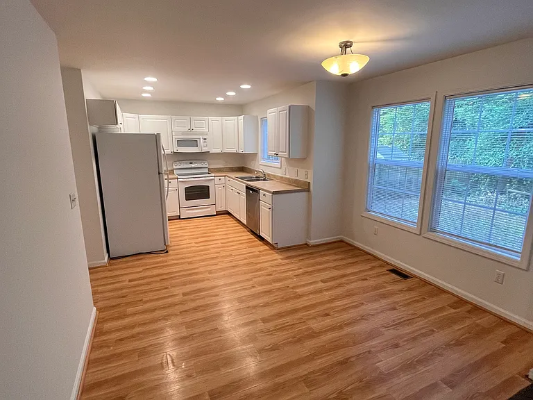 1520 Playstead St — Photo 16