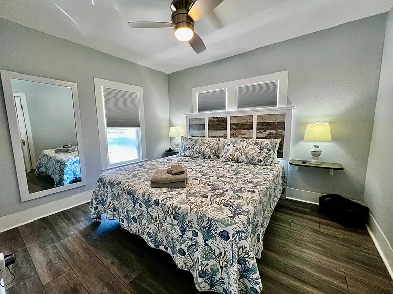 214 Alma Ct — Photo 17
