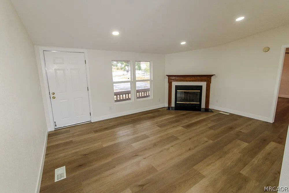 3 bed, 2.0 bath, 1512 sqft, $2,150 — Photo 3