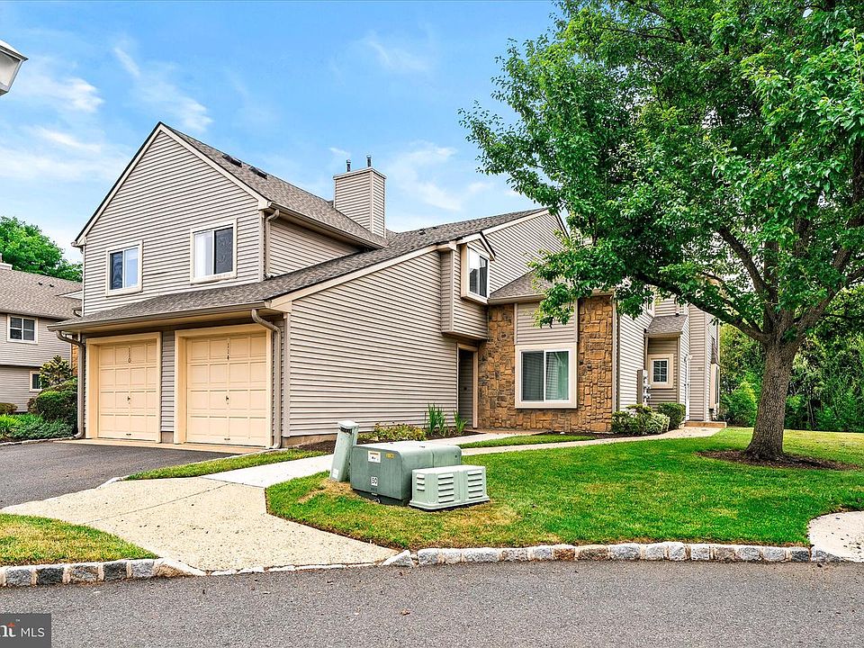 1st image of 114 Teal Ct