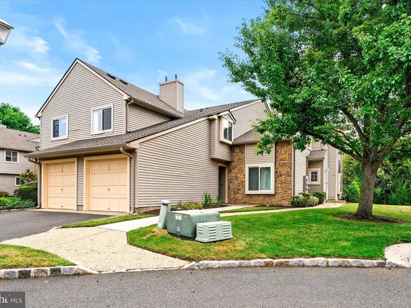 114 Teal Ct, East Windsor, NJ 08520