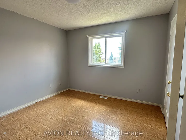 61 Crannyfield Dr — Photo 12