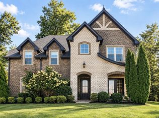 1084 Summerstar Cir, Gallatin, TN 37066
