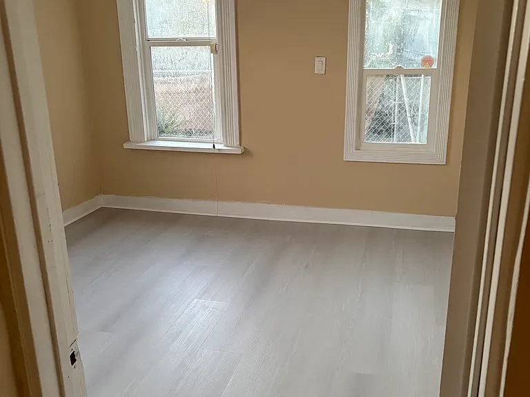 3523 Ottawa Ave — Photo 6