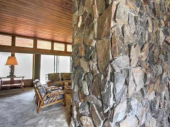 5th image of 650 Doral Ln
